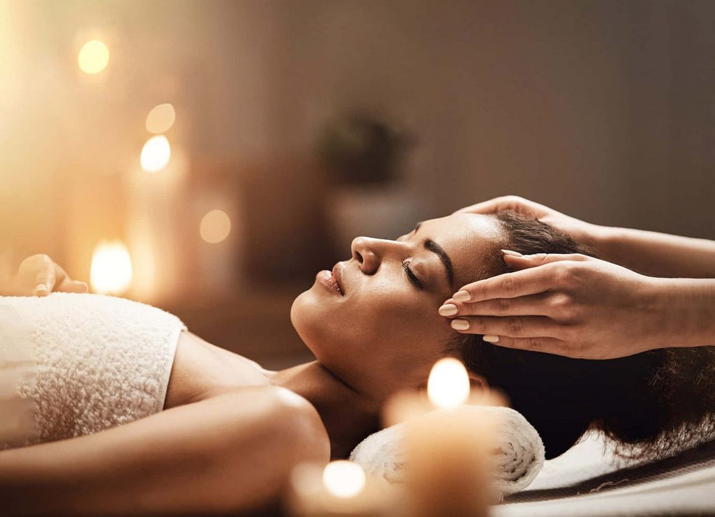 What Is A Romantic Pair Massage? 